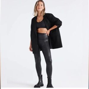 Knix X The Birds Papaya sculpt leggings slize small